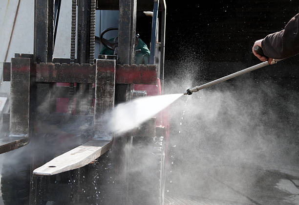 Best Sidewalk and Walkway Cleaning  in Tuntutuli, AK